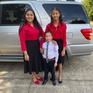 Meet your Posher, Idalia